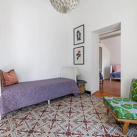 Holiday home L'oustau Par Dodo A *